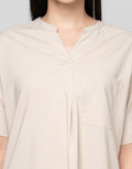 Cardinal Femme Lengan Pendek V-Neck Blouse Wanita