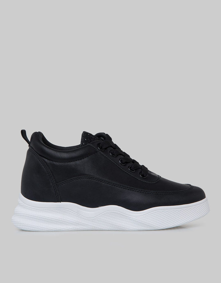Laviola Comfy Sneakers
