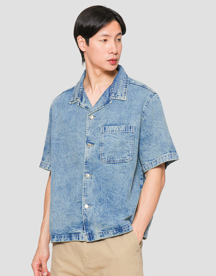 Nevada Woven Top Light Denim Boxy Kemeja Pria