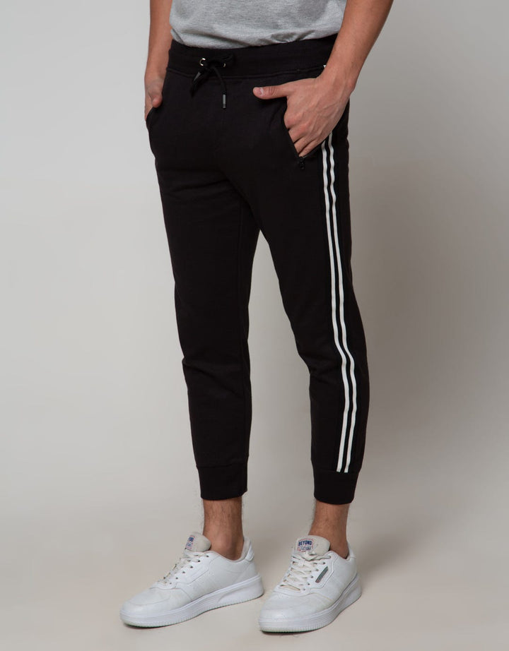 American Jeans Jogger With Manset On Side