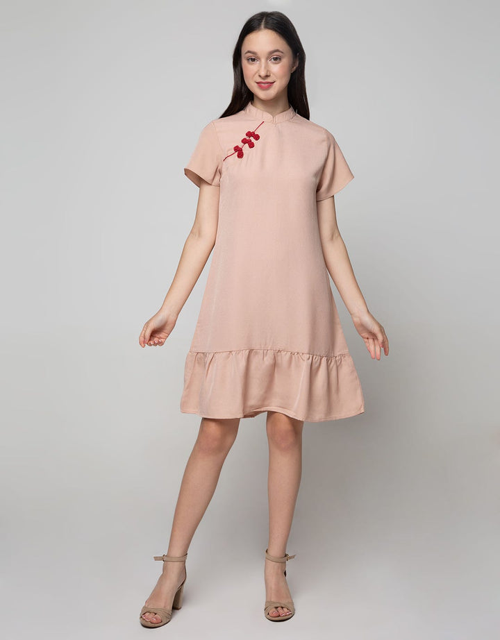Details Short Sleeve Midi Dress Solid