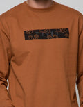 Details Sweatshirt With City Theme Tokyo