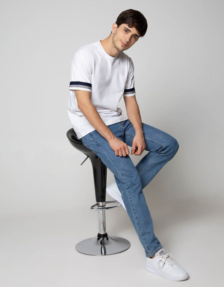 Details Ss T-Shirt With Tape On Hand