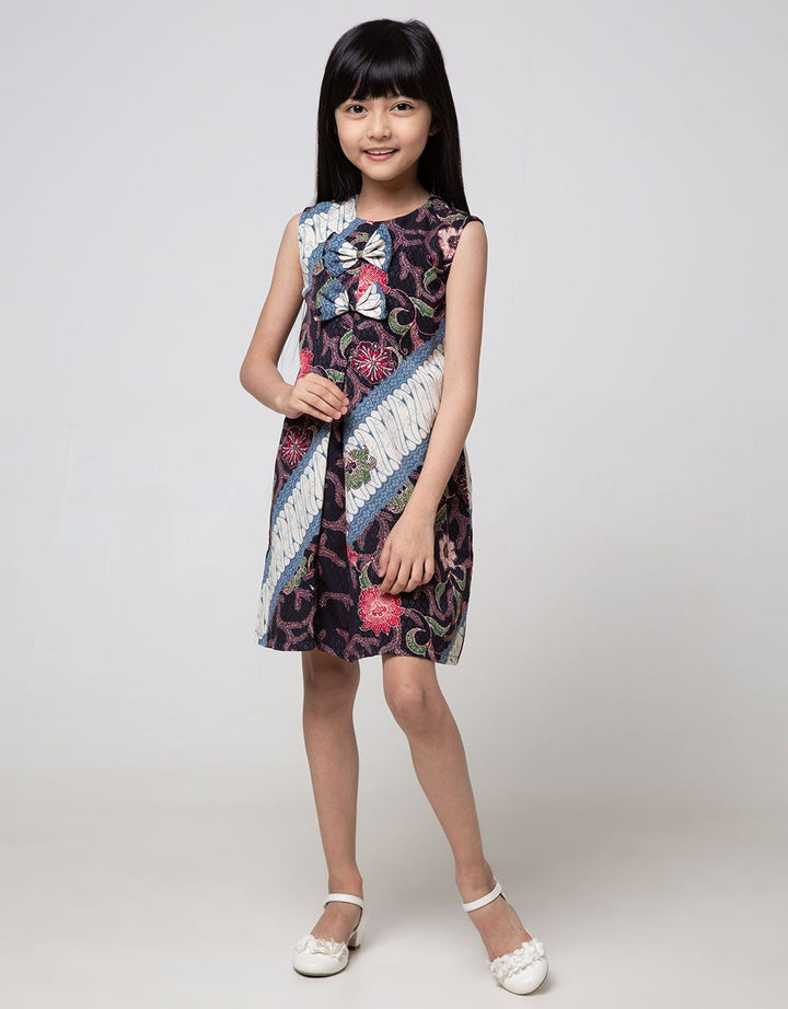Arjuna Weda Girl Batik Lereng Parang