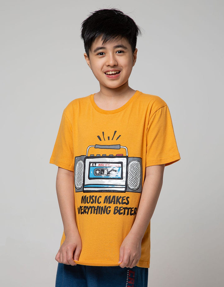 Aero T-Shirt Print Regular Aplikasi Listen Radio