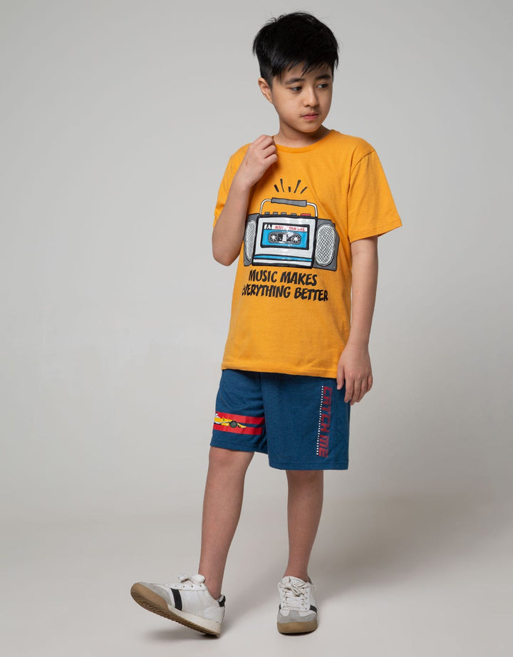 Aero T-Shirt Print Regular Aplikasi Listen Radio