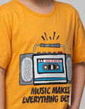 Aero T-Shirt Print Regular Aplikasi Listen Radio