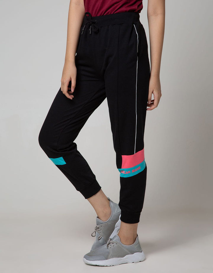 American Jeans Jogger Team Talk