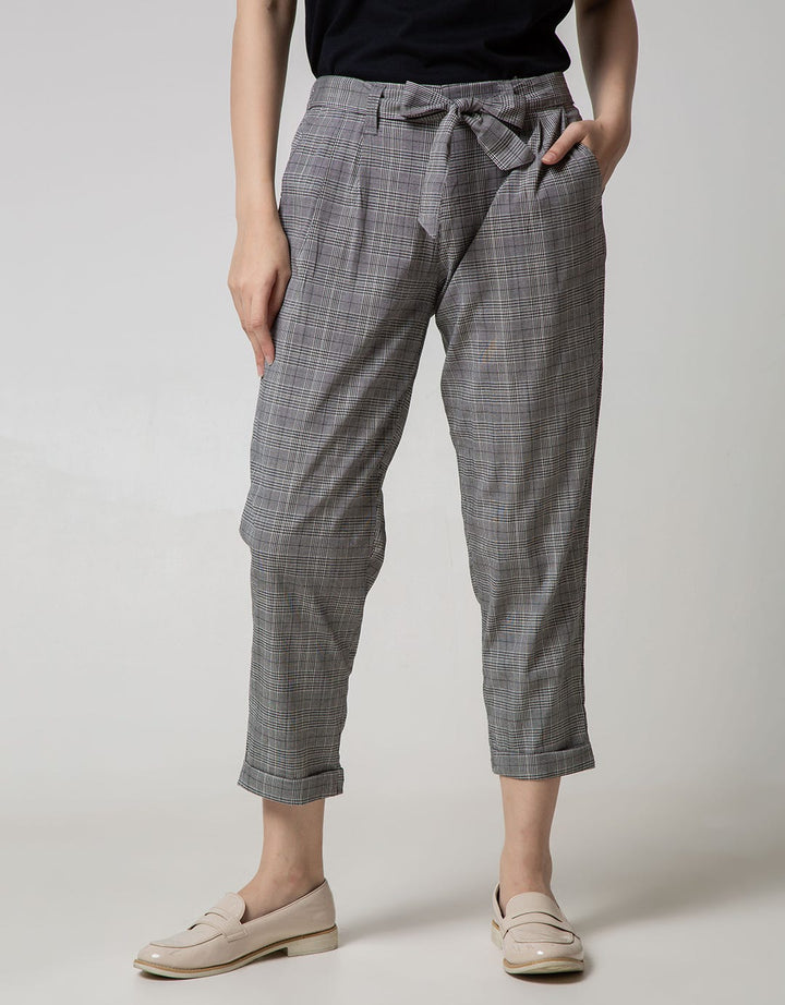 Details Chinos Pants Tapered Hounds Rolled Up With Tali