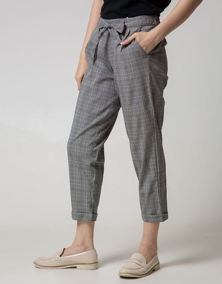 Details Chinos Pants Tapered Hounds Rolled Up With Tali