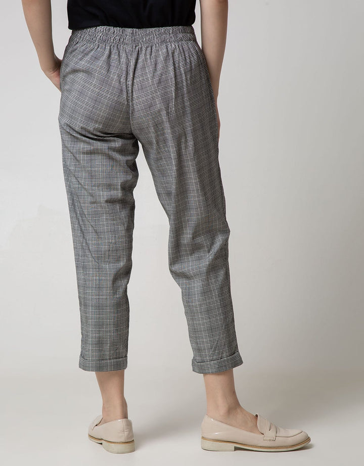 Details Chinos Pants Tapered Hounds Rolled Up With Tali