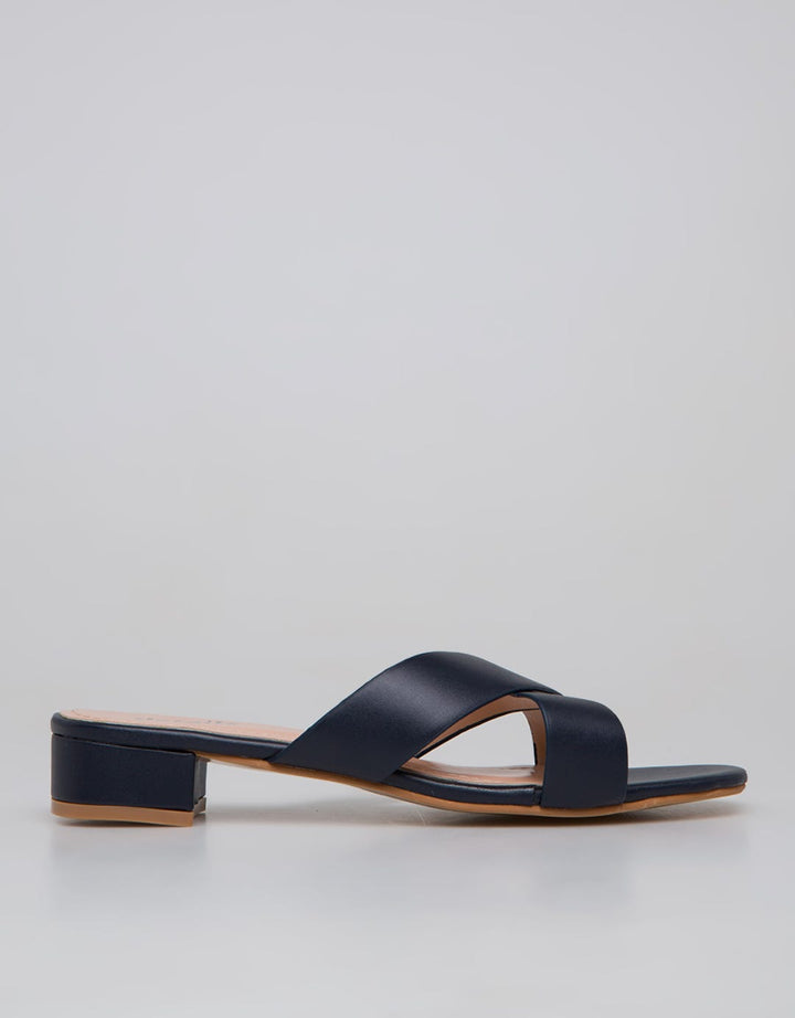 Details Slipper Sandals Cros