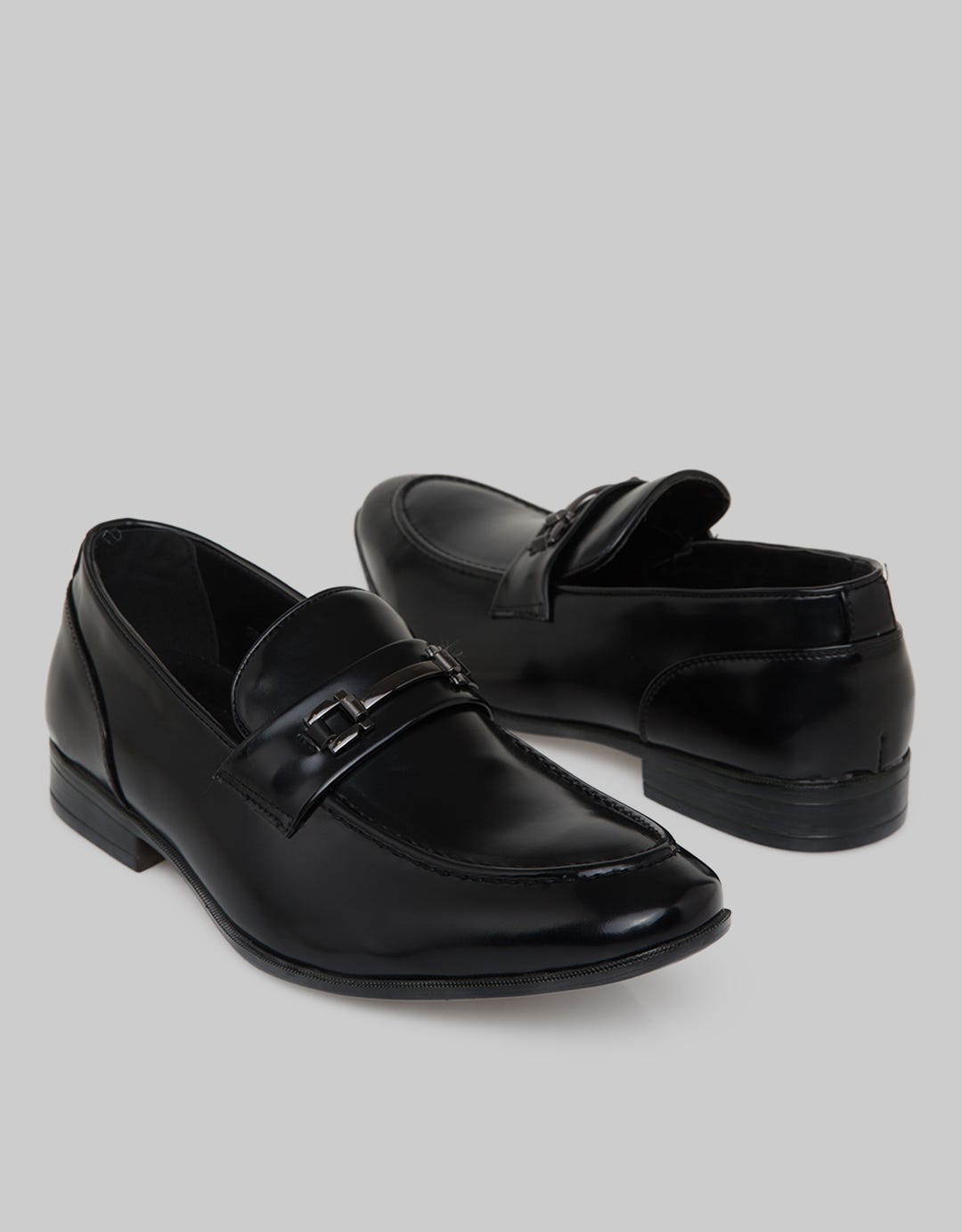 Yongki Komaladi Vant Sepatu Formal