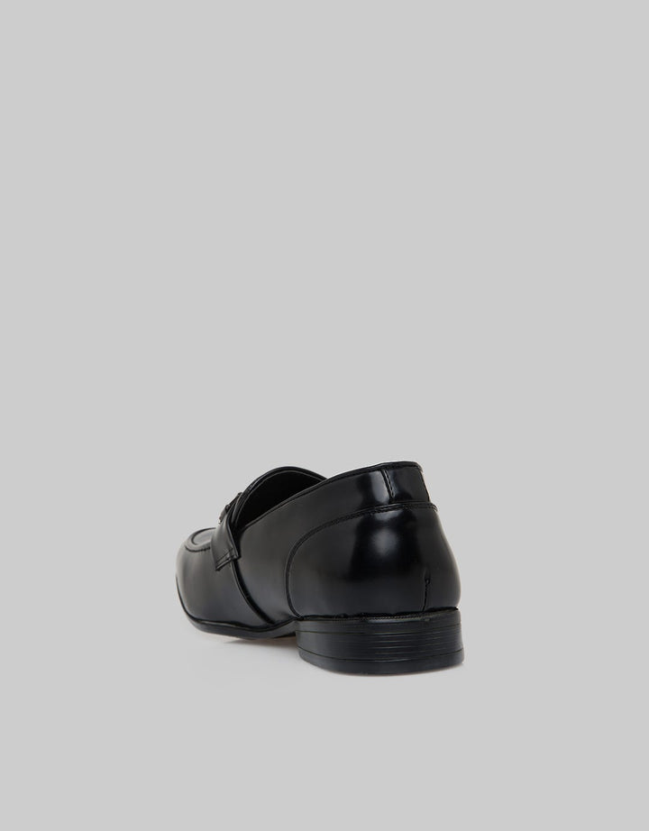 Yongki Komaladi Vant Sepatu Formal
