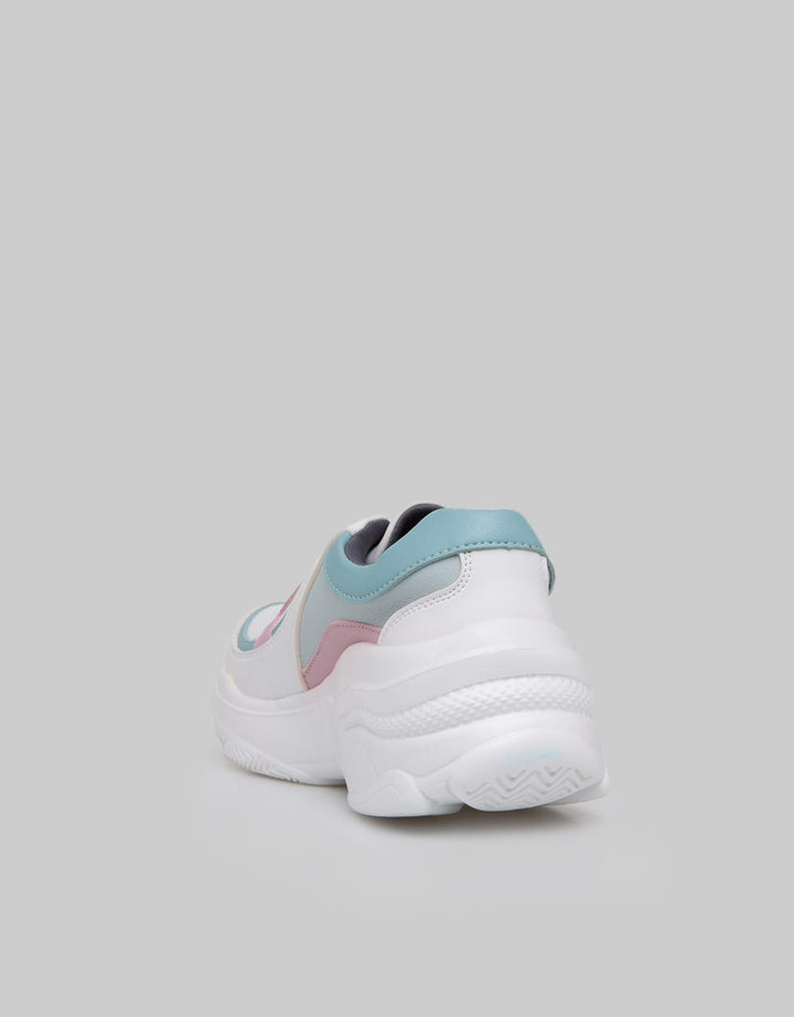 Yongki Komaladi Riana Sneakers