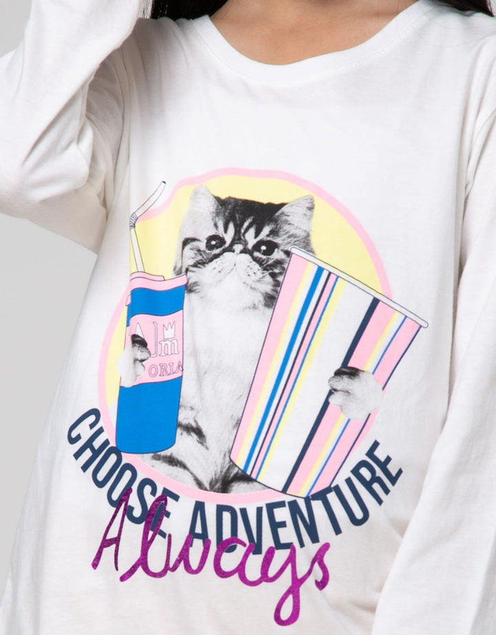 Nevada Kids Long Sleeve T-Shirt Cat Watching Movie