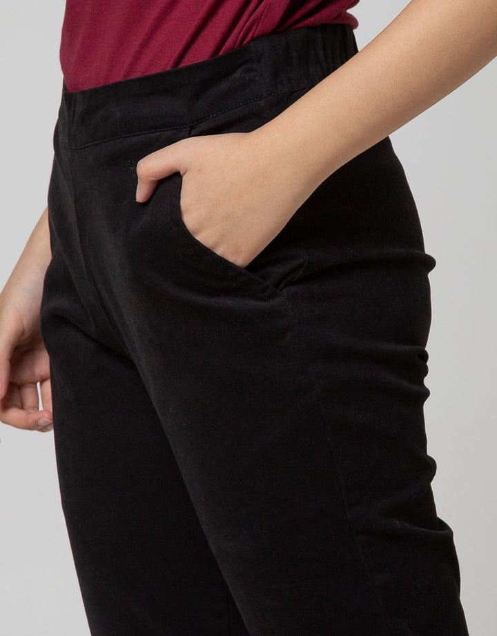 Nevada Long Pants Woven Solid With Basic Model