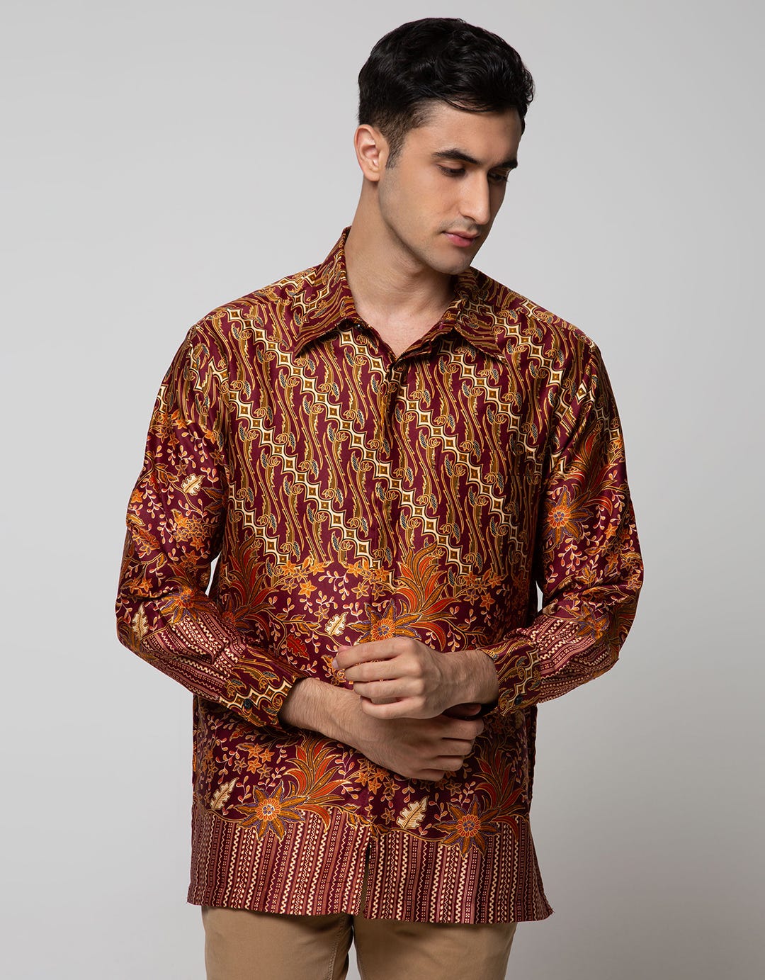 Arjuna Weda Kemeja Batik Tumbuh Indah