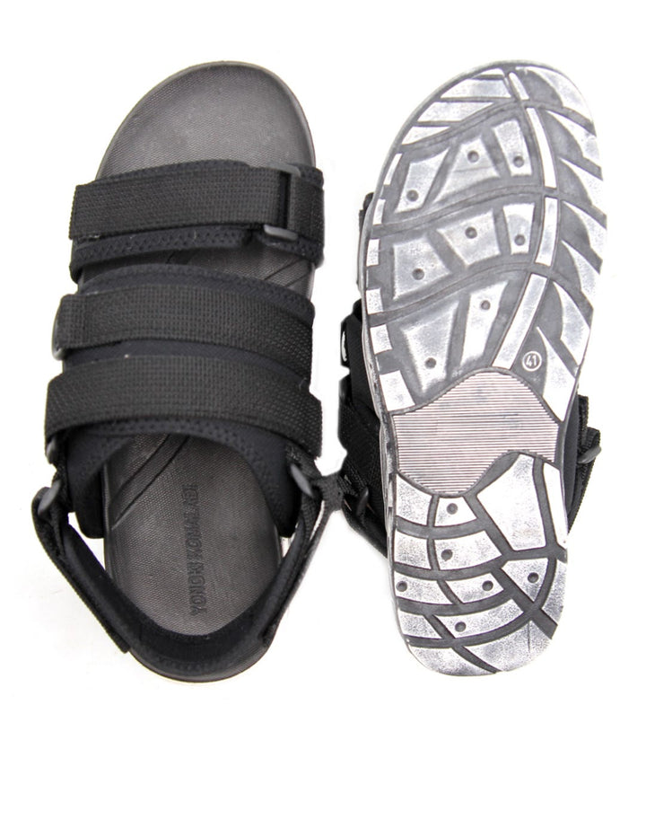 Yongki Komaladi Sandal Simple Velcro