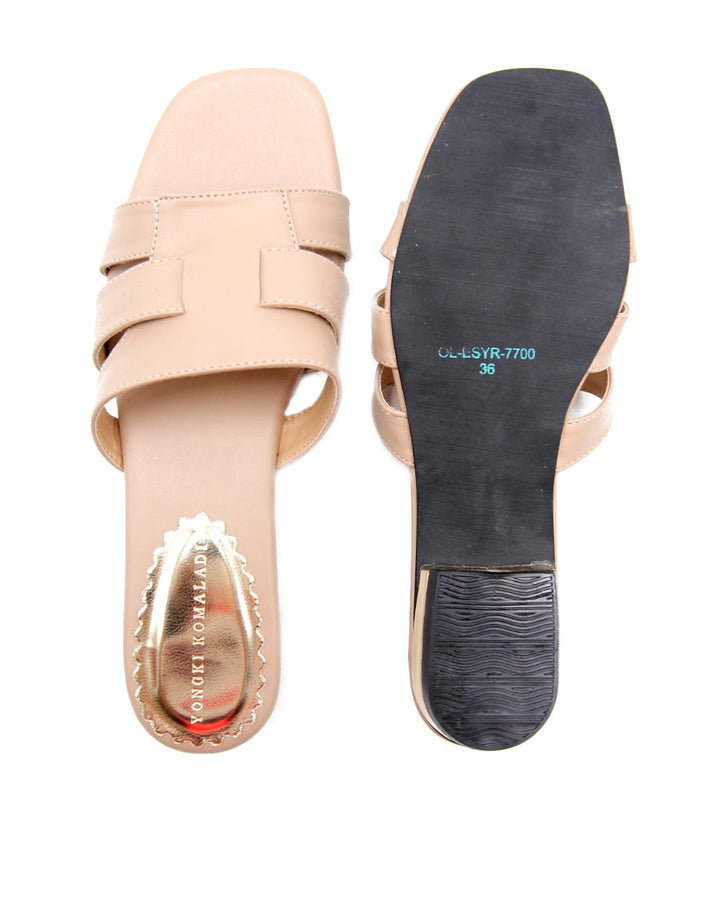 Yongki Komaladi Elsa Sandal
