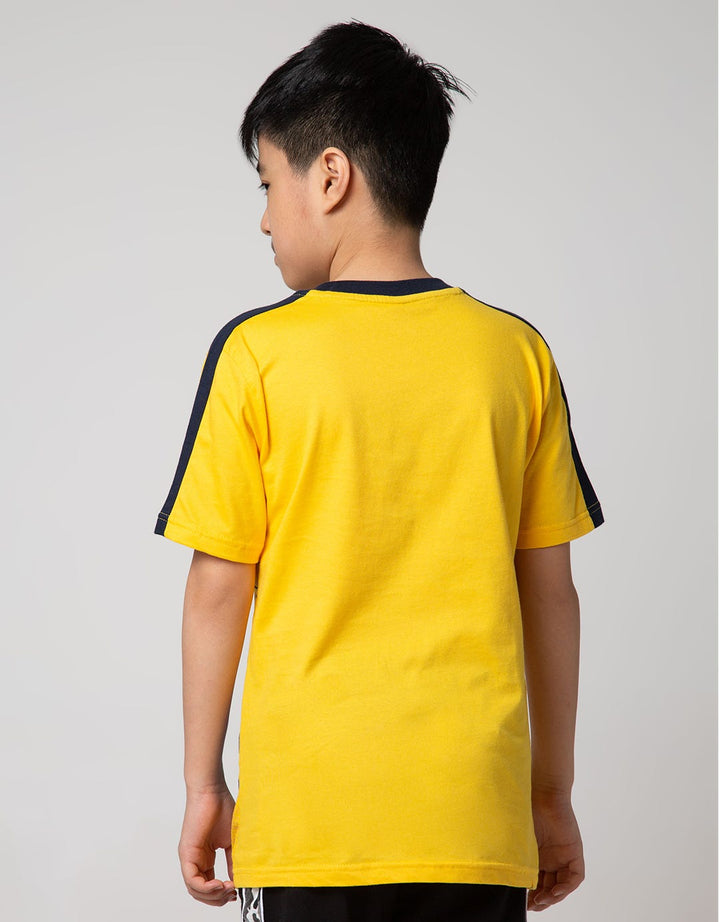 Marvel Short Sleeve T-Shirt Spider Hanging City Disk