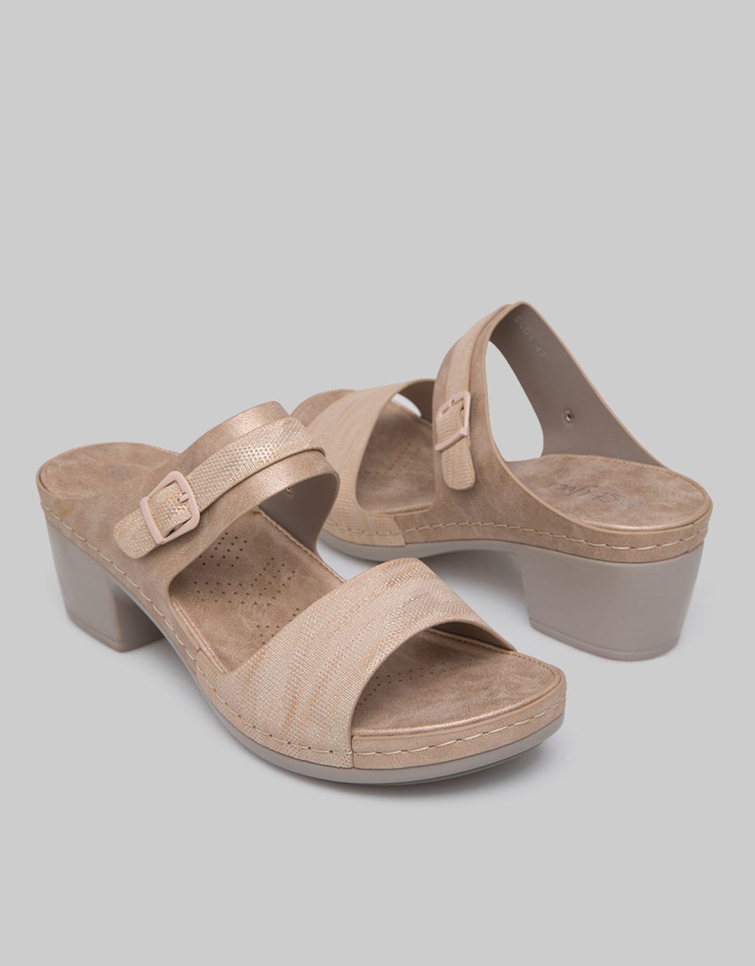 St. Yves Slipper Sandals Doubt