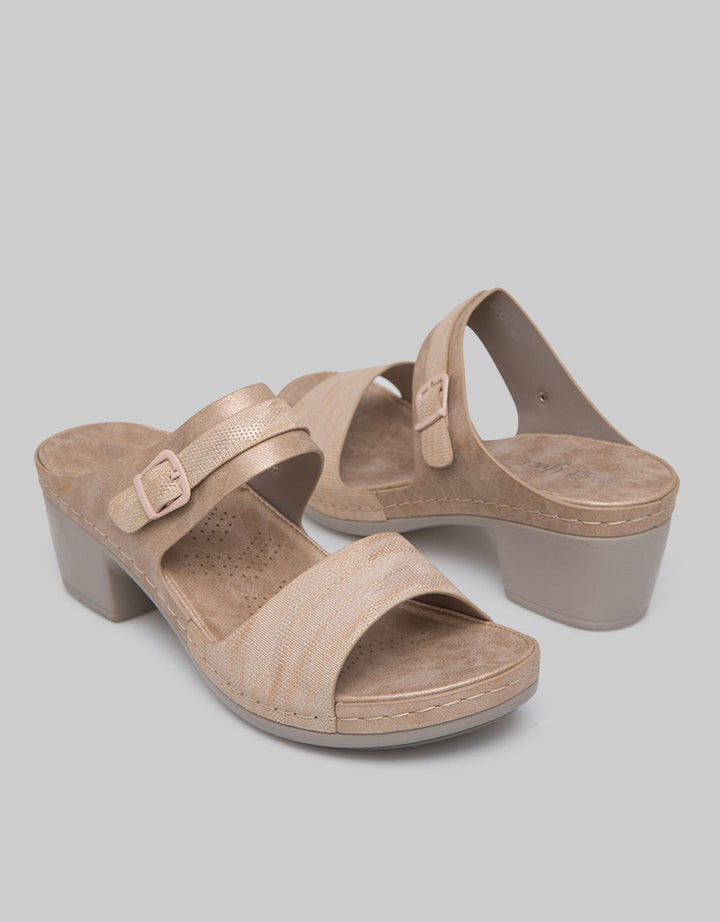 St. Yves Slipper Sandals Doubt