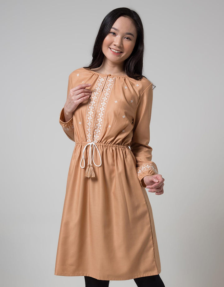 Details Long Sleeve Midi Dress Leb With Embro