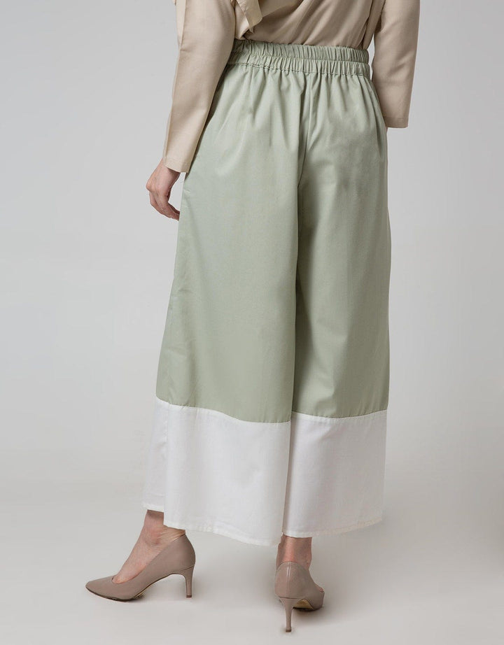 Chassia  Syakira Long Pants