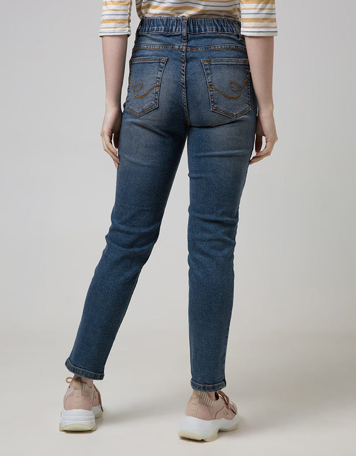 Expand Jolin Jeans