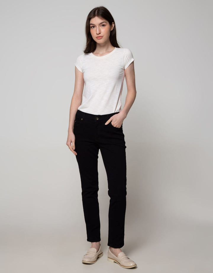 Expand Jeans