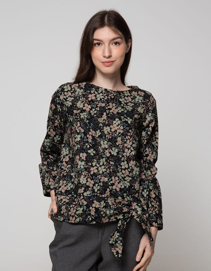 Expand Blouse