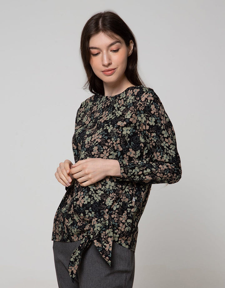 Expand Blouse