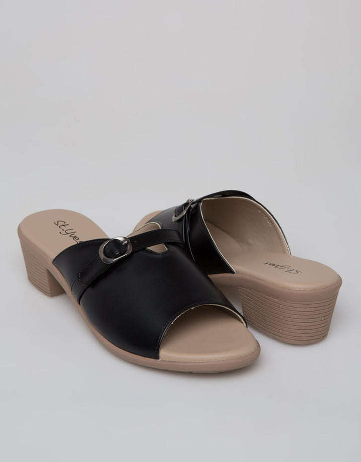 St. Yves Slipper Sandal Wide Strap