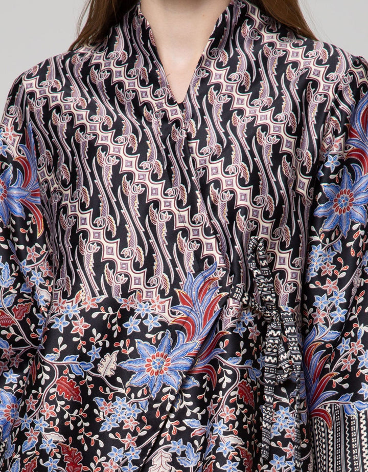 Arjuna Weda Blouse B