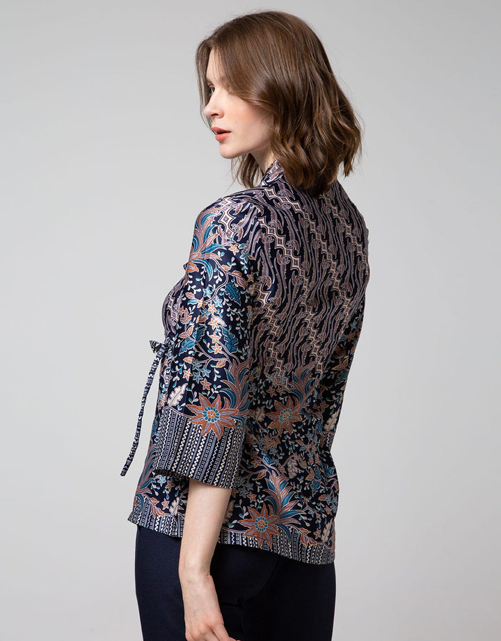 Arjuna Weda Blouse B