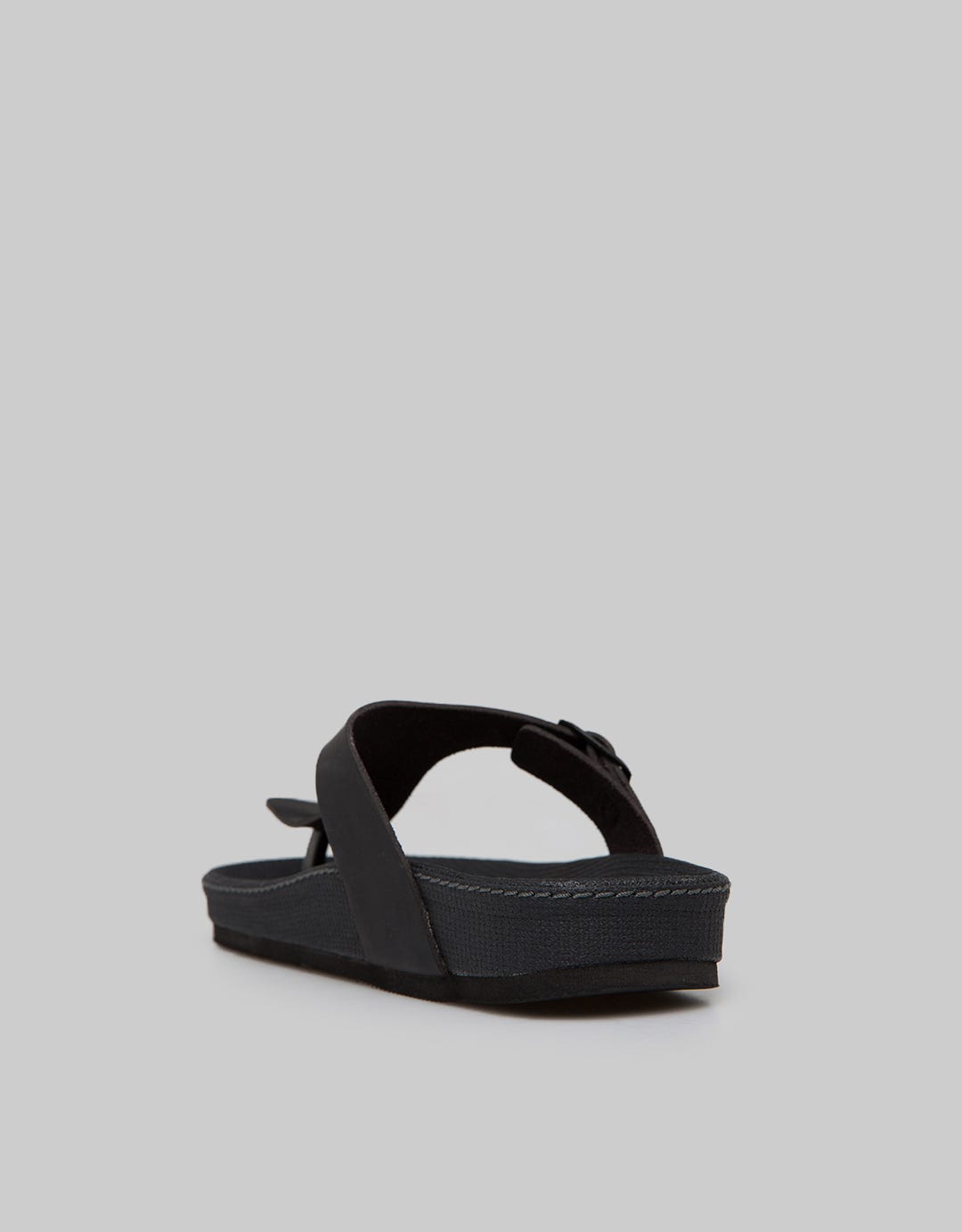 Cole Flip Flops Buckle