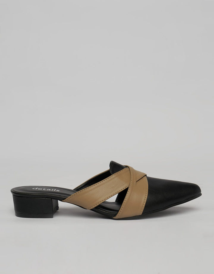 Details Mule Sandals Woman