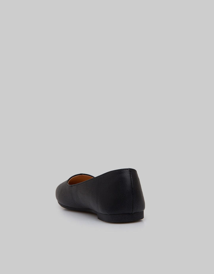 St. Yves Ballerinas Women