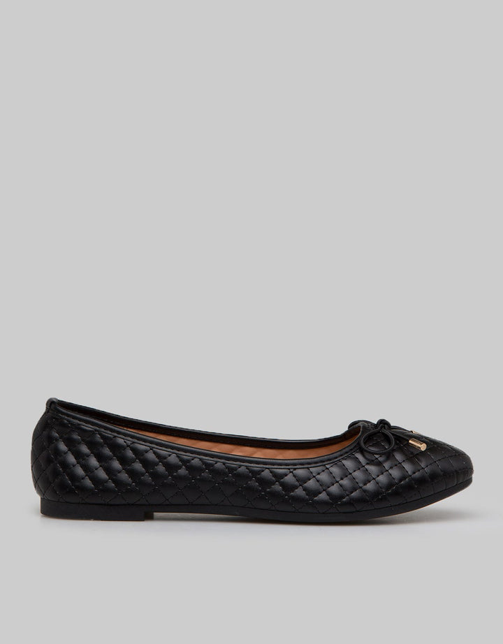 St. Yves Ballerinas Women