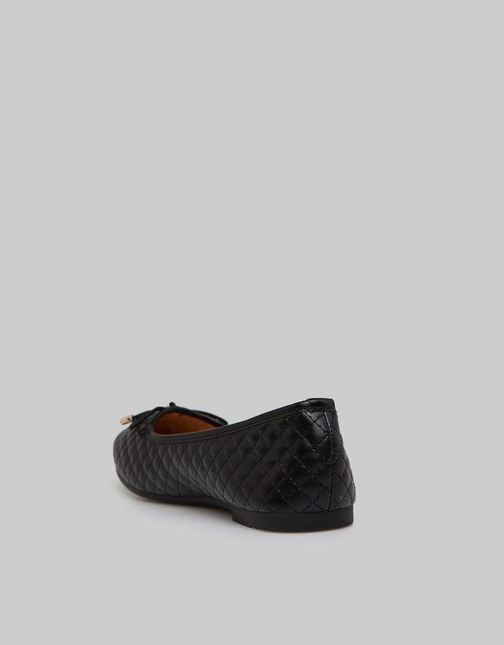 St. Yves Ballerinas Women