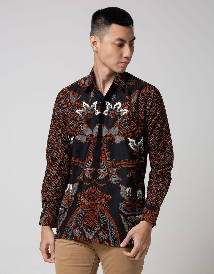 Hidden Button Batik Wayang