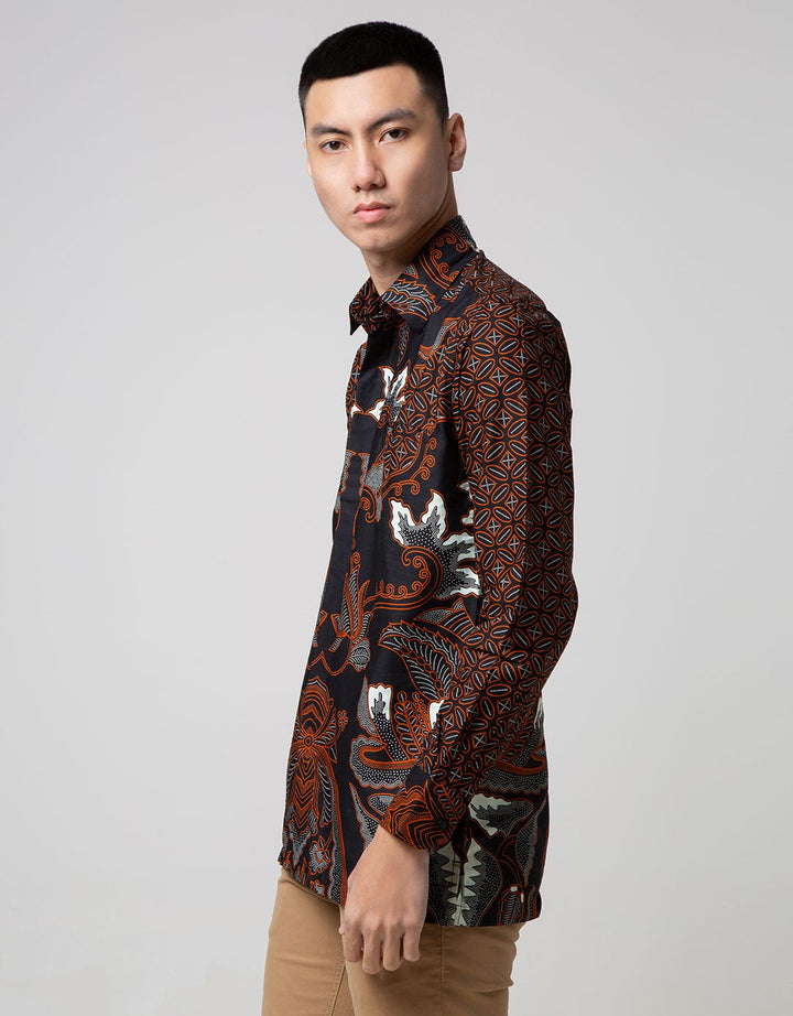 Hidden Button Batik Wayang