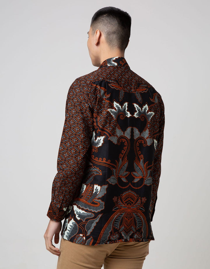 Hidden Button Batik Wayang