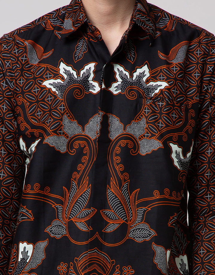 Hidden Button Batik Wayang