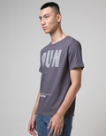 Red Cliff Run Kaos Oblong Lengan Pendek