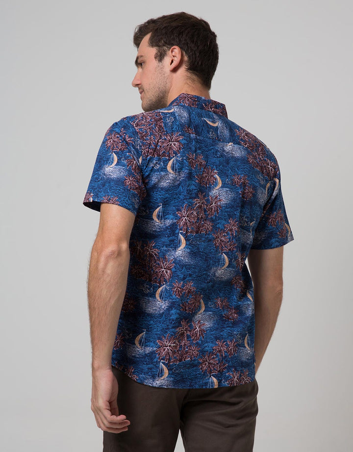 Red Cliff Men's Short Sleeve Shirt