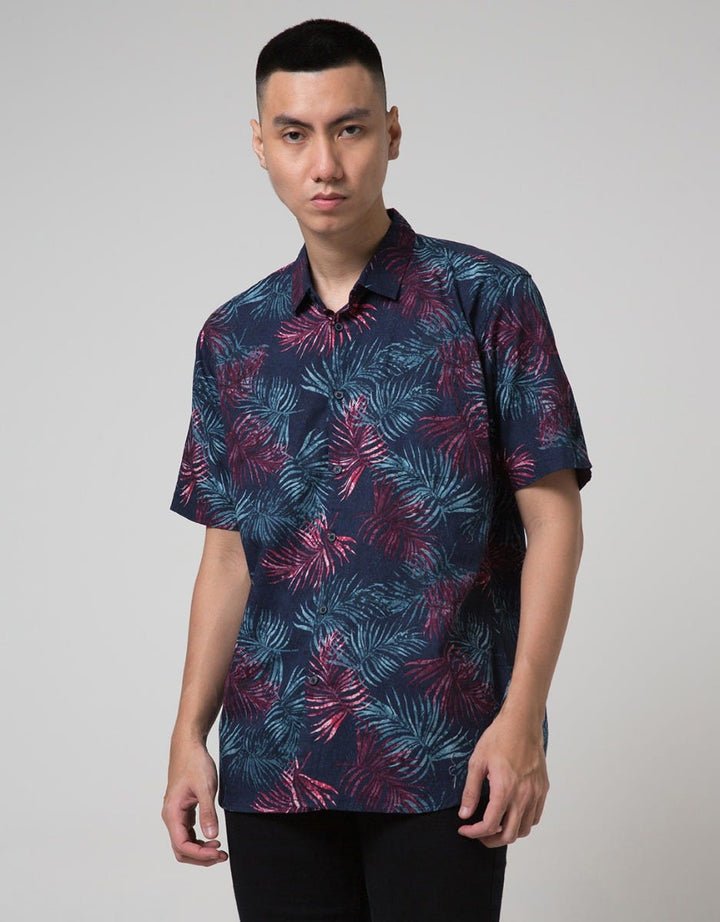 D'Red Print Daun Warna Kemeja Pria Lengan Pendek