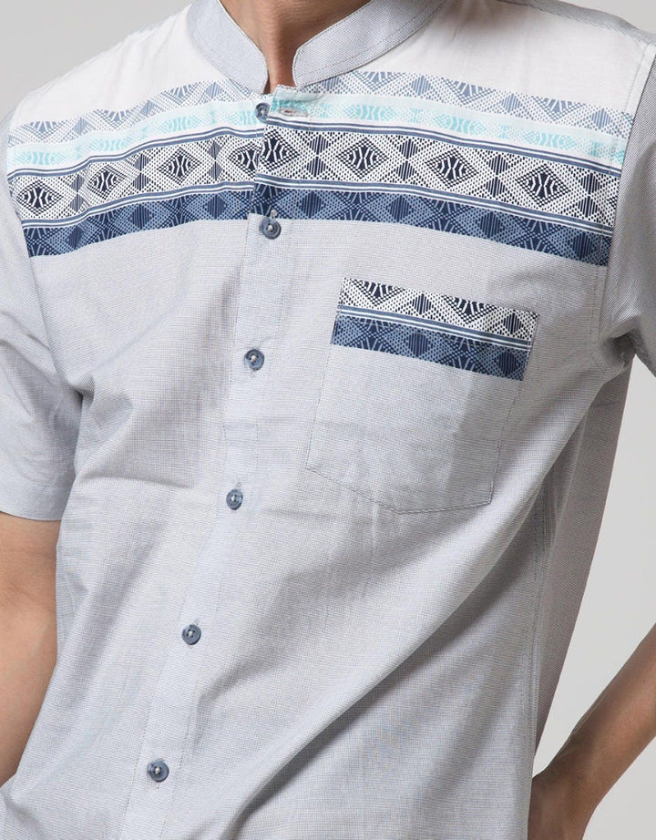 Red Cliff Kemeja Koko Pria Lengan Pendek Motif