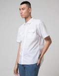 Red Cliff Modern Kemeja Pria Lengan Pendek